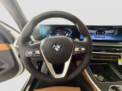 New 2026 BMW X5 xDrive40i w/ Climate Comfort Package AWD/4WD image 11