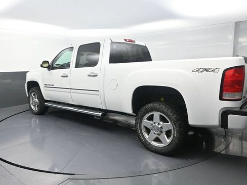 Used 2012 GMC Sierra 2500 Denali AWD/4WD image 6