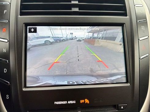 Used 2017 Lincoln MKC Premiere image 21