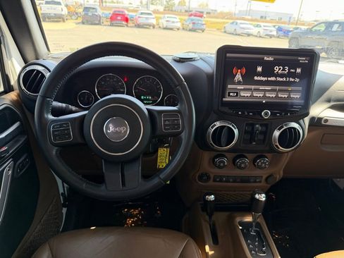 Used 2017 Jeep Wrangler Unlimited Sahara w/ Connectivity Group image 16