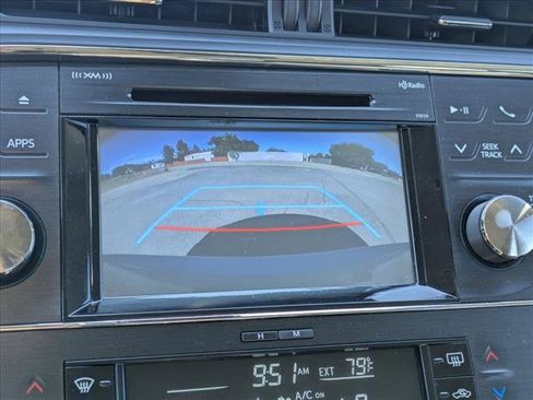 Used 2017 Toyota Avalon XLE FWD image 19