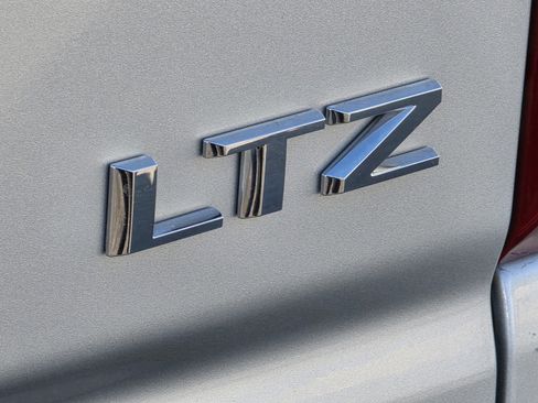 Used 2022 Chevrolet Silverado 1500 LTZ w/ LTZ Premium Package image 13