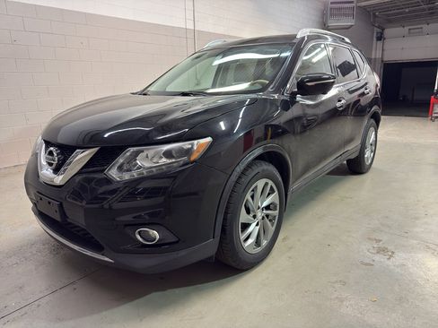 Used 2014 Nissan Rogue SL w/ SL Premium Package image 3