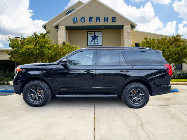 Used 2025 Ford Expedition Tremor AWD/4WD image 2