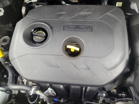 Used 2019 Hyundai Tucson SE image 30