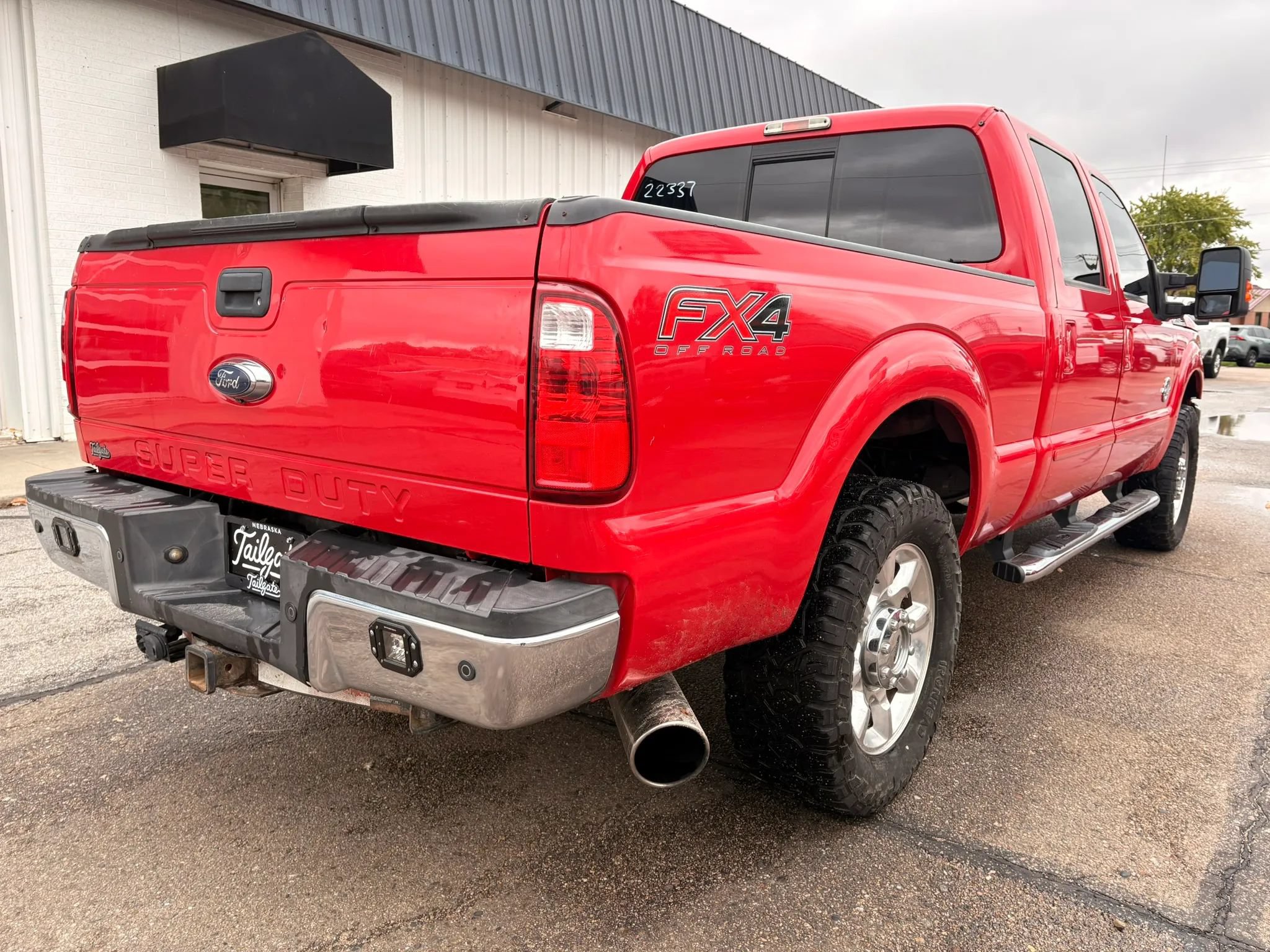 Used 2015 Ford F250 Lariat w/ Lariat Ultimate Package AWD/4WD image 7