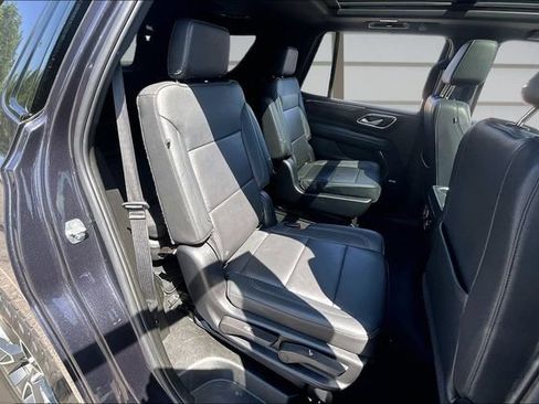 Used 2022 Chevrolet Tahoe Z71 w/ Luxury Package AWD/4WD image 27