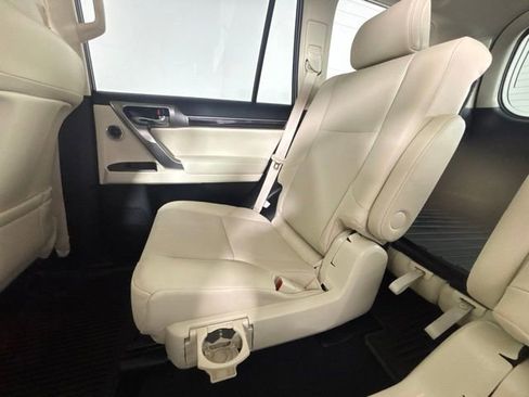 Used 2023 Lexus GX 460 Premium AWD/4WD image 28