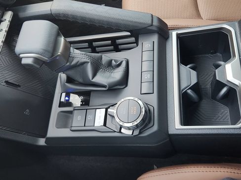 New 2026 Toyota 4Runner Limited AWD/4WD image 19
