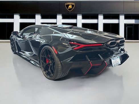 Used 2024 Lamborghini Revuelto image 3
