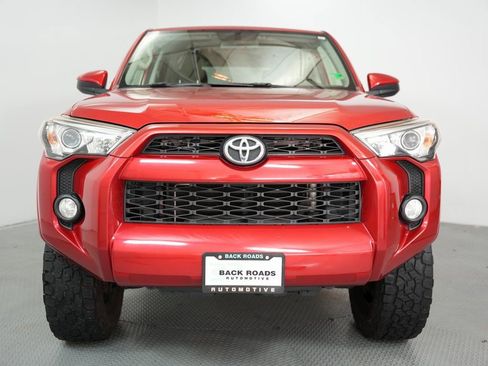 Used 2015 Toyota 4Runner SR5 image 2