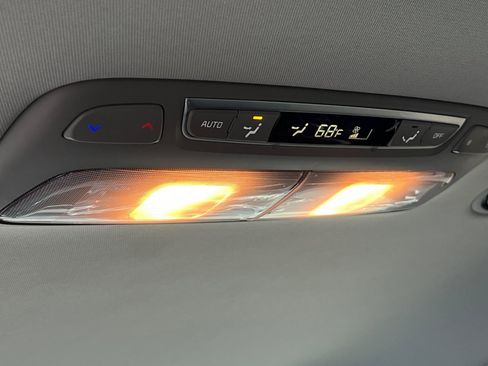 Certified 2025 Kia Telluride LX image 14