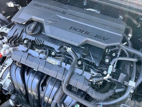 Used 2022 Hyundai Elantra SEL FWD image 30