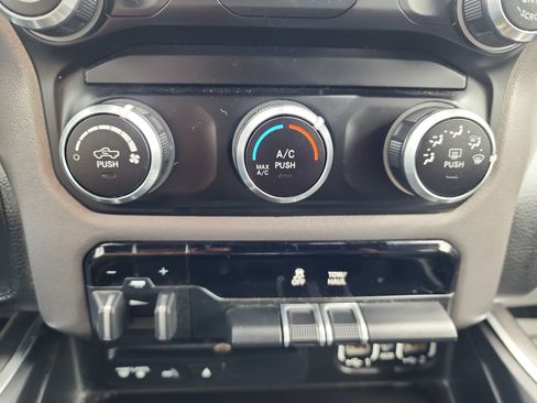 Used 2019 RAM 1500 Big Horn AWD/4WD image 15