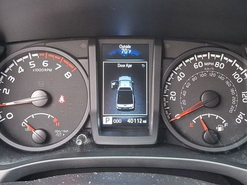 Certified 2022 Toyota Tacoma SR AWD/4WD image 19