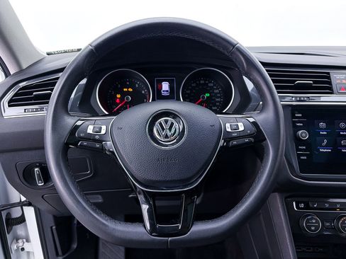 Used 2020 Volkswagen Tiguan SE w/ Panoramic Sunroof Package AWD/4WD image 30