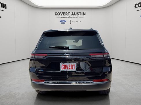 Used 2023 Jeep Grand Cherokee 4WD 4xe image 5