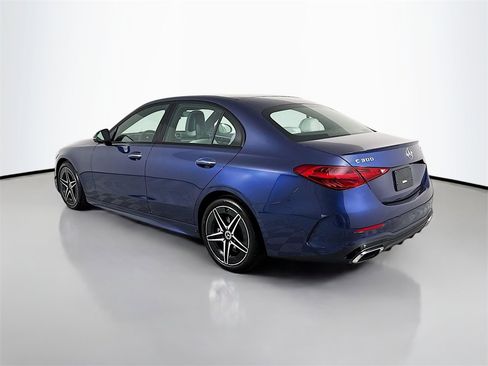 Used 2025 Mercedes-Benz C 300 4MATIC Sedan image 3