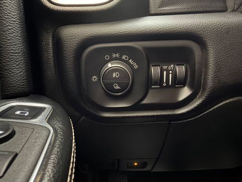 Used 2022 RAM 3500 Laramie AWD/4WD image 31