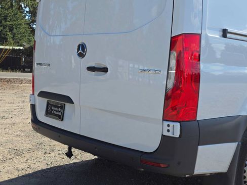 Used 2026 Mercedes-Benz Sprinter 2500 image 17