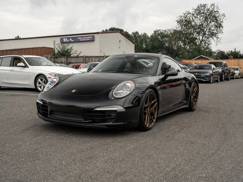 Used 2013 Porsche 911 Carrera 4 AWD/4WD image 5