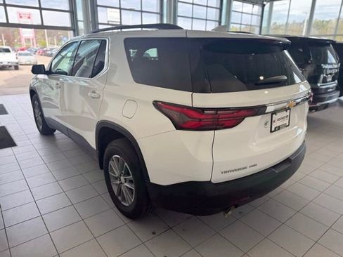 Used 2023 Chevrolet Traverse LT image 42