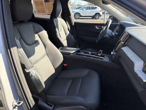 Certified 2025 Volvo XC60 B5 Plus image 35