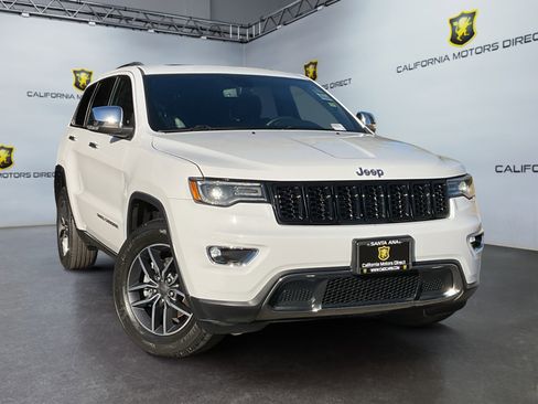 Used 2019 Jeep Grand Cherokee Limited w/ Luxury Group II image 3