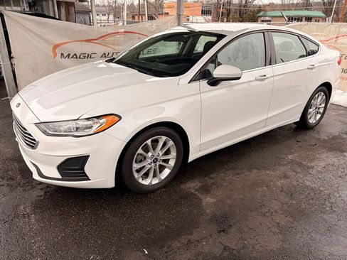 Used 2020 Ford Fusion SE image 8