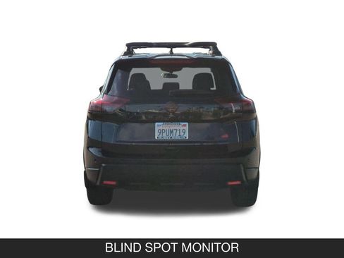 Used 2025 Nissan Rogue SV AWD/4WD image 8