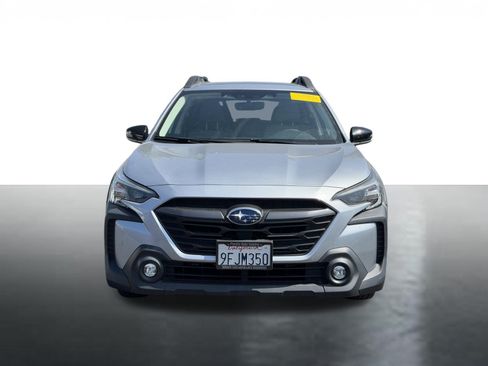 Used 2023 Subaru Outback Premium AWD/4WD image 3