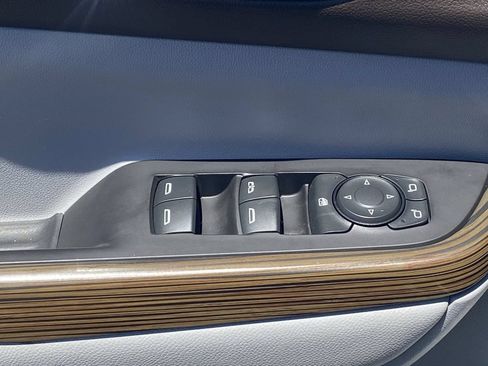 Used 2020 GMC Acadia SLE w/ Driver Convenience Package FWD image 20