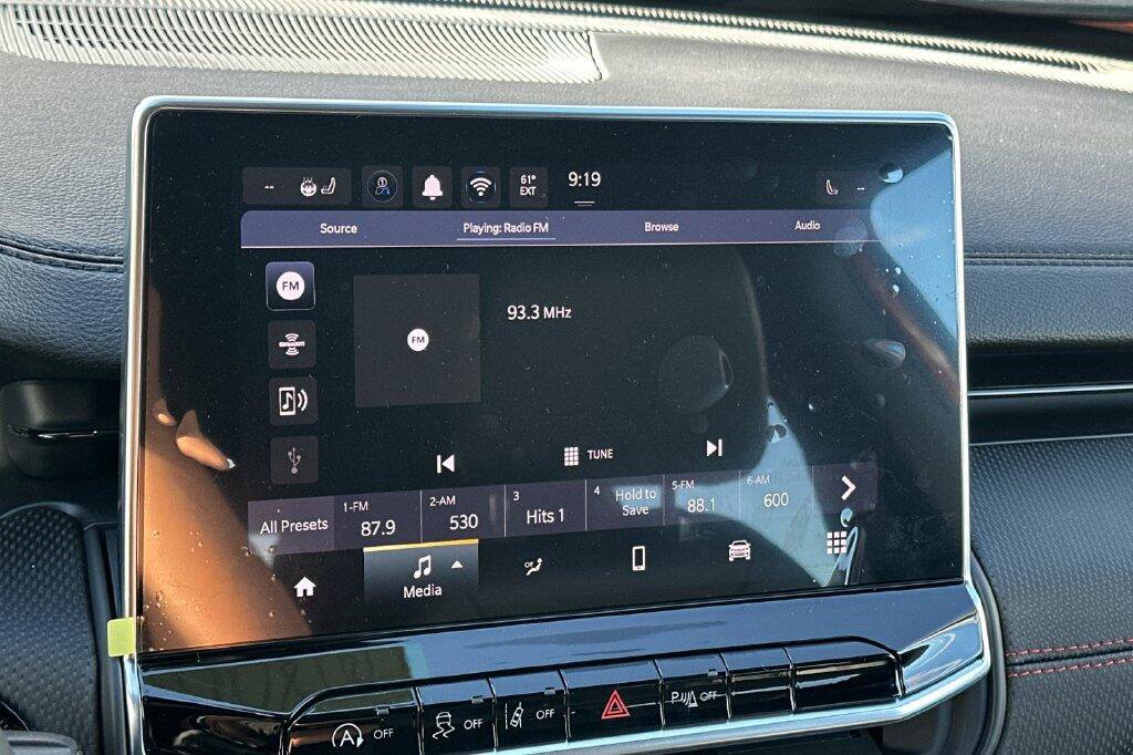 New 2026 Jeep Compass Trailhawk AWD/4WD image 18