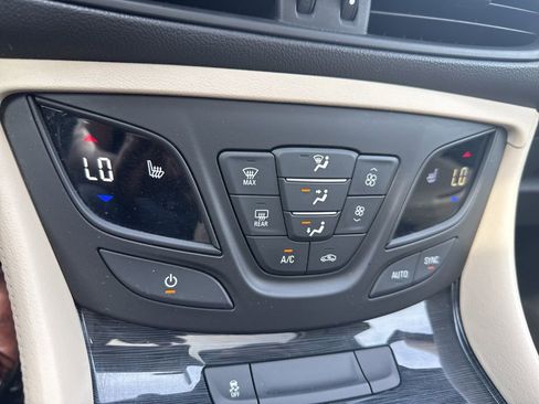 Used 2017 Buick Envision Essence image 22