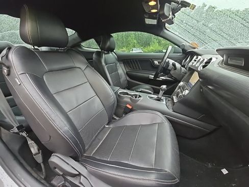 Used 2019 Ford Mustang GT Premium w/ GT Performance Package RWD image 16