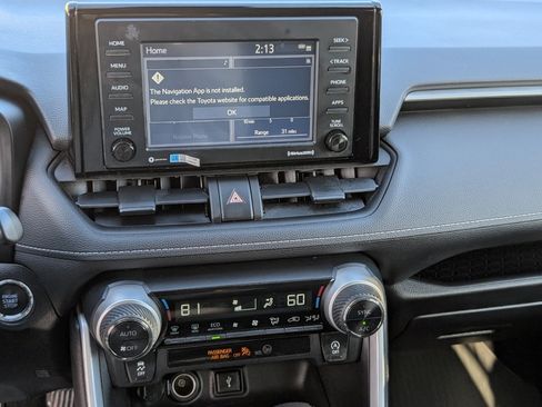 Used 2021 Toyota RAV4 XLE image 17