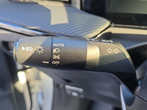 New 2026 Nissan Kicks SR w/ Cold Weather Package image 28