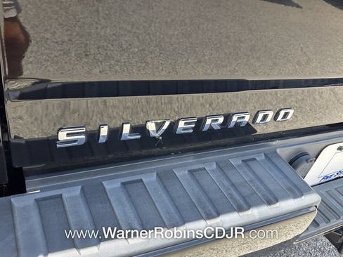 Used 2018 Chevrolet Silverado 1500 LTZ Z71 AWD/4WD image 12