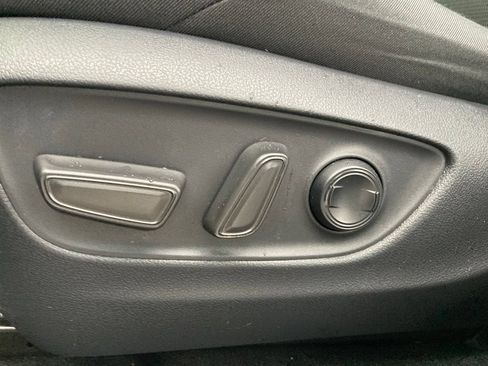 Used 2022 Toyota RAV4 SE AWD/4WD image 14