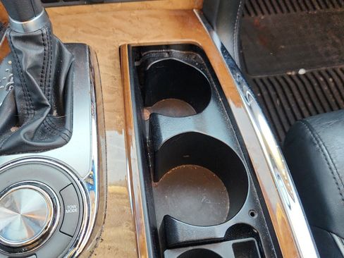 Used 2012 INFINITI QX56 7-passenger w/ Theater Pkg image 18