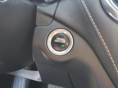 Used 2023 Chevrolet Equinox Premier image 29