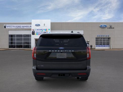 New 2026 Ford Expedition Active image 5