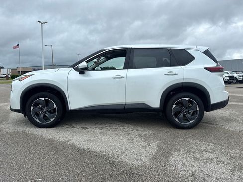 Used 2024 Nissan Rogue SV FWD image 3