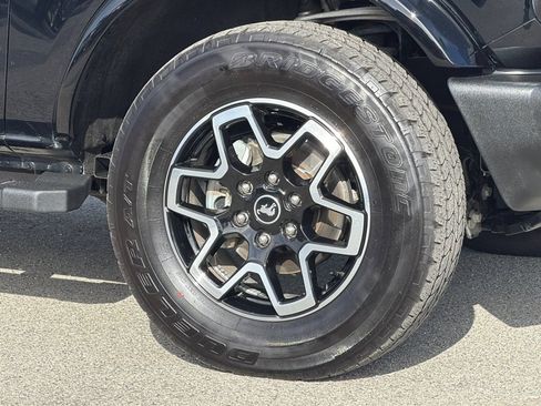 Used 2024 Ford Bronco Outer Banks AWD/4WD image 32