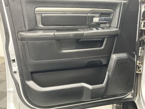 Used 2018 RAM 2500 Big Horn w/ Sport Appearance Group image 8