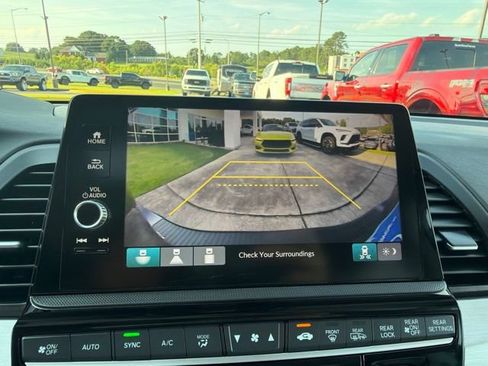 Used 2025 Honda Odyssey EX-L image 30
