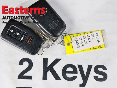 Used 2015 Lexus ES 350 w/ Luxury Package FWD image 27
