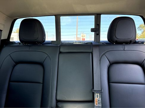 Used 2022 Chevrolet Colorado LT w/ Luxury Package image 20