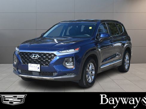 Used 2019 Hyundai Santa Fe SE image 1