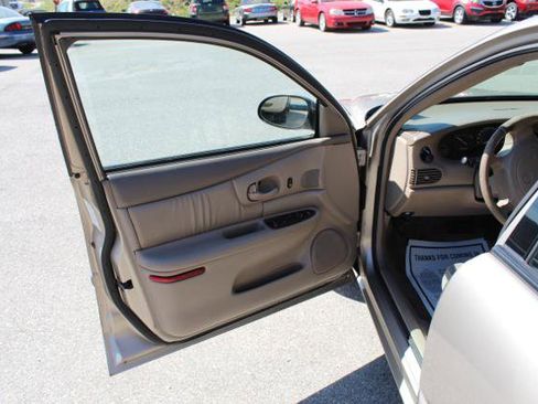 Used 2003 Buick Century Custom w/ Preferred Equipment Group 1SL FWD image 10